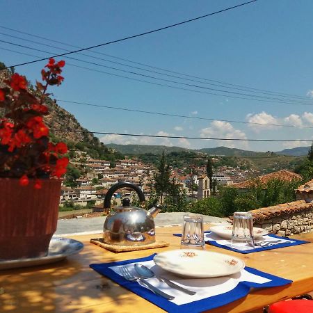 Teo'S Guest House Берат Екстер'єр фото