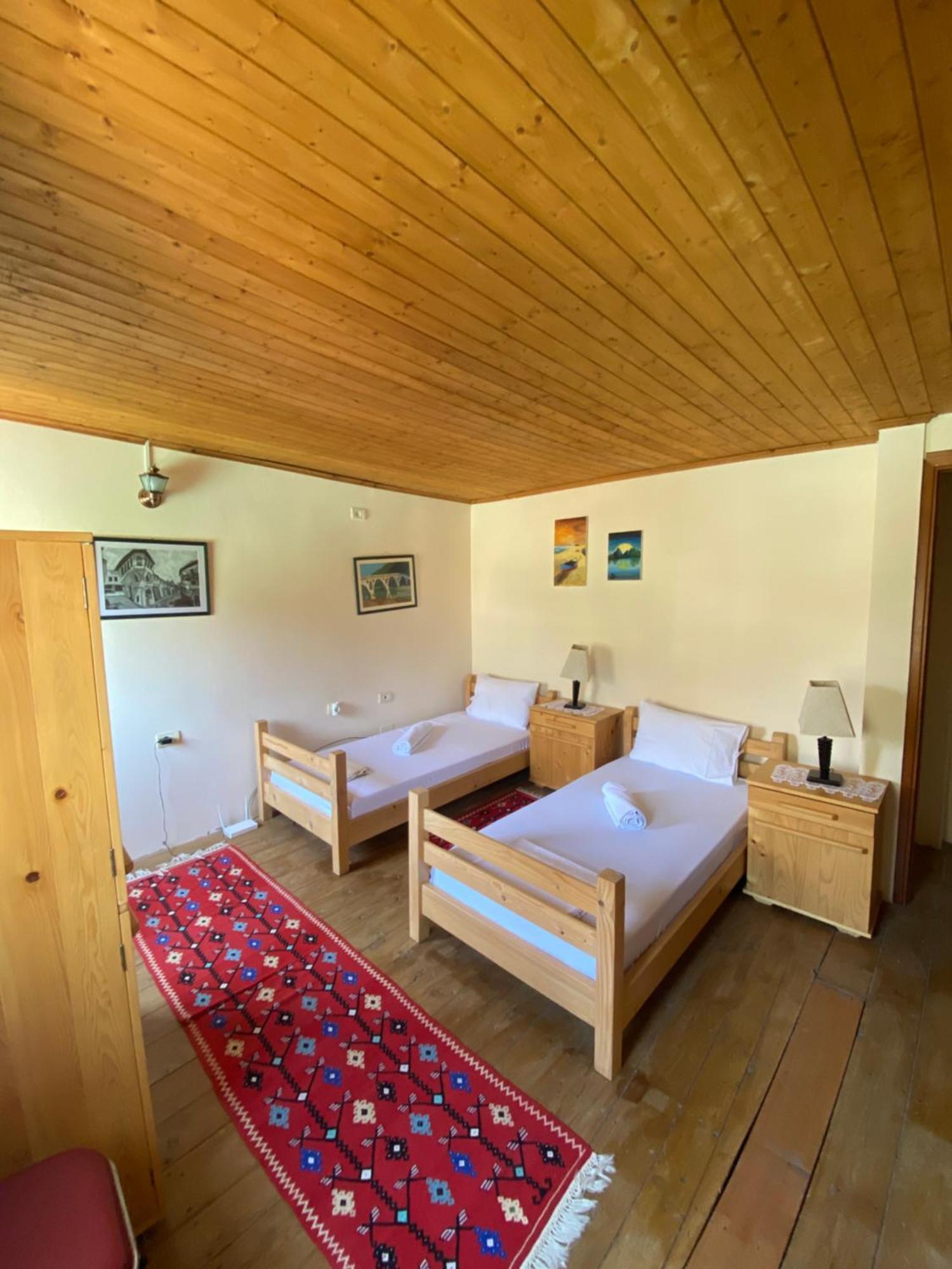 Teo'S Guest House Берат Екстер'єр фото