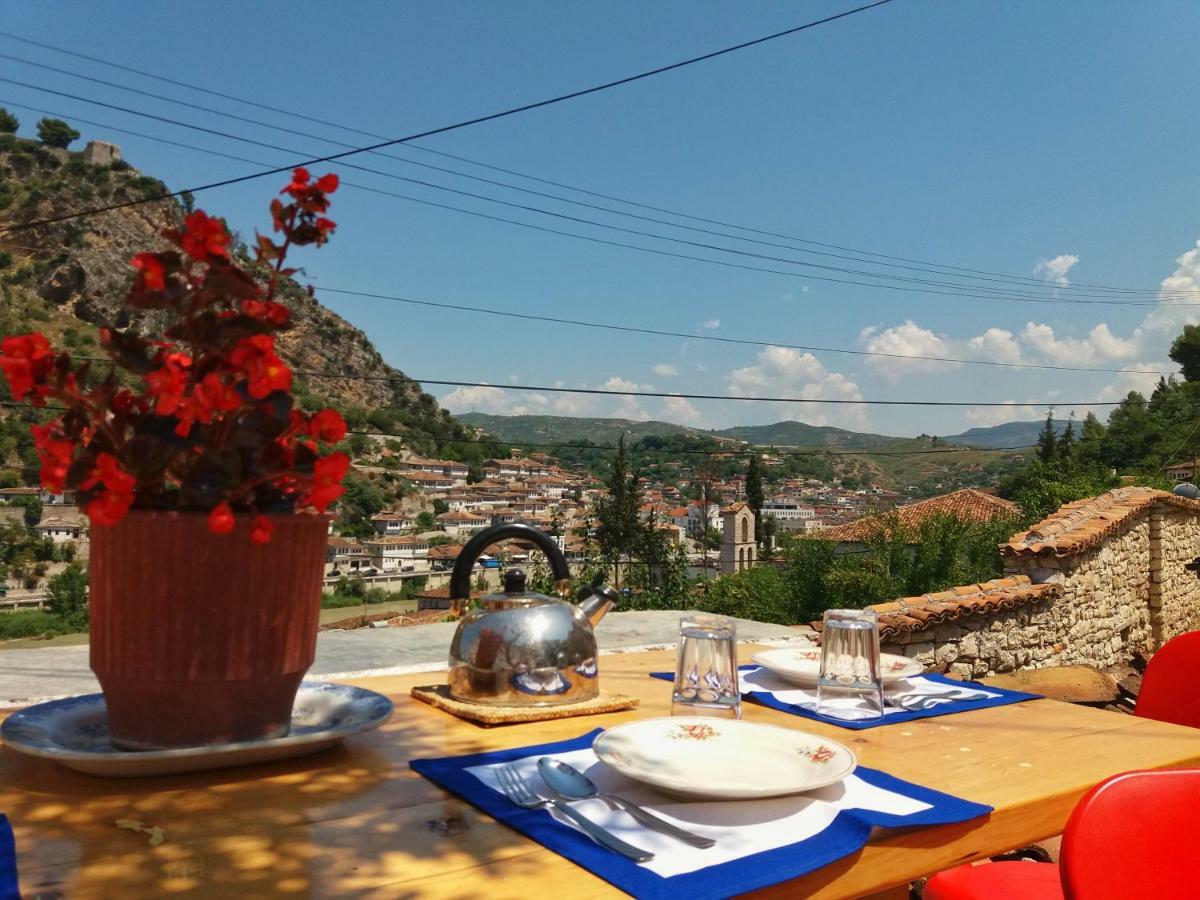 Teo'S Guest House Берат Екстер'єр фото